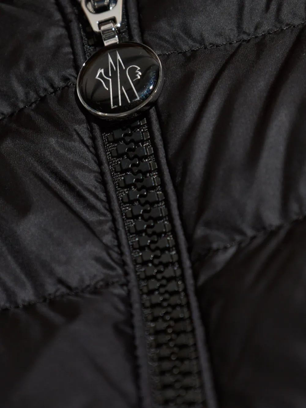 Igens Sleeveless Down Jacket