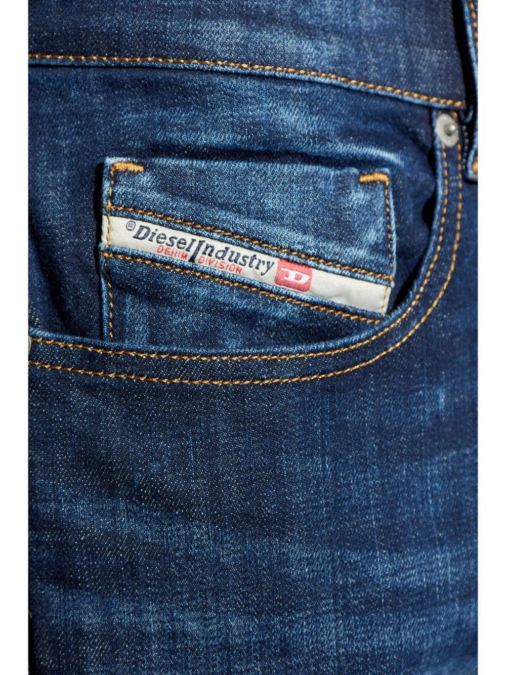 Slim Jean 2019 D-strukt