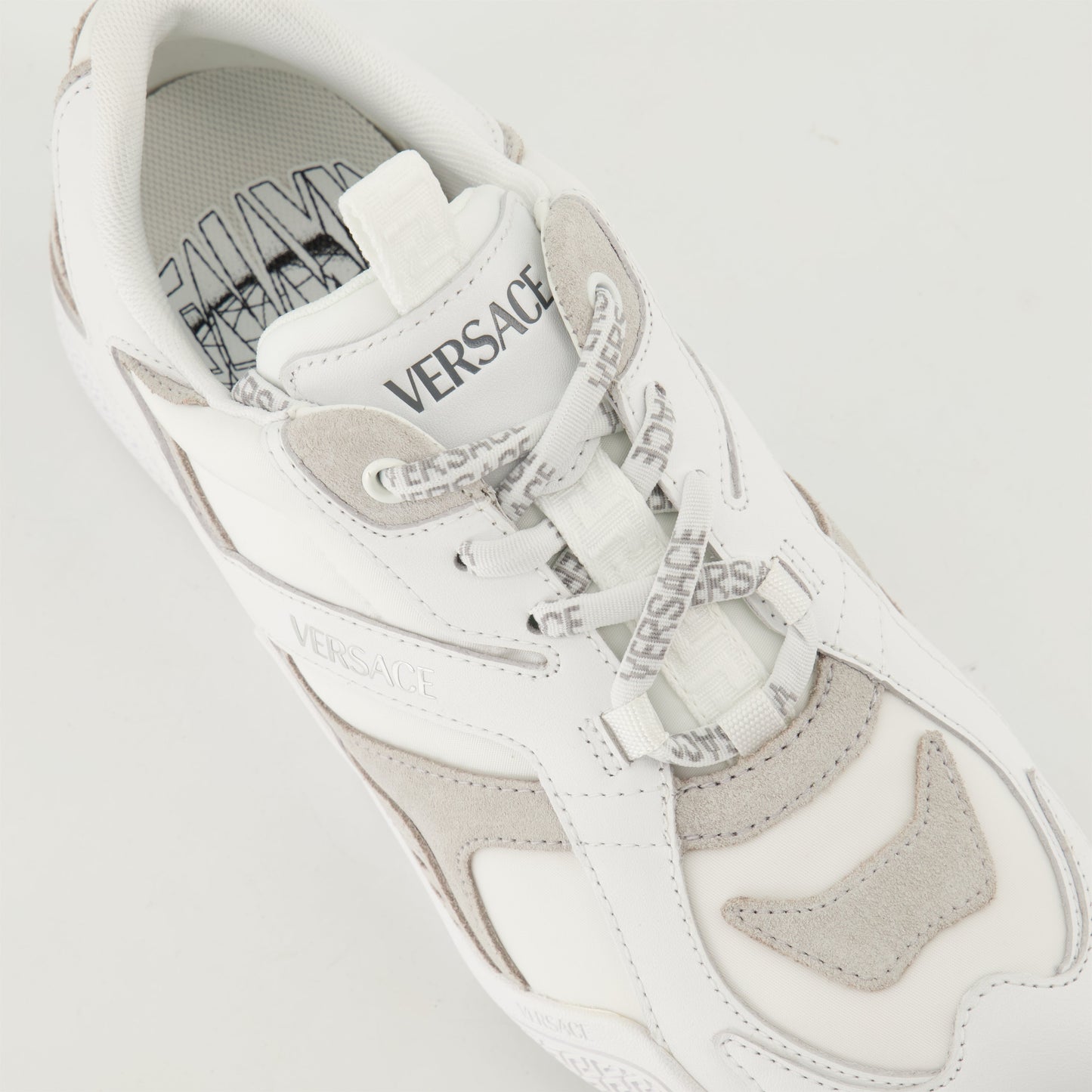 Galaxia Sneakers