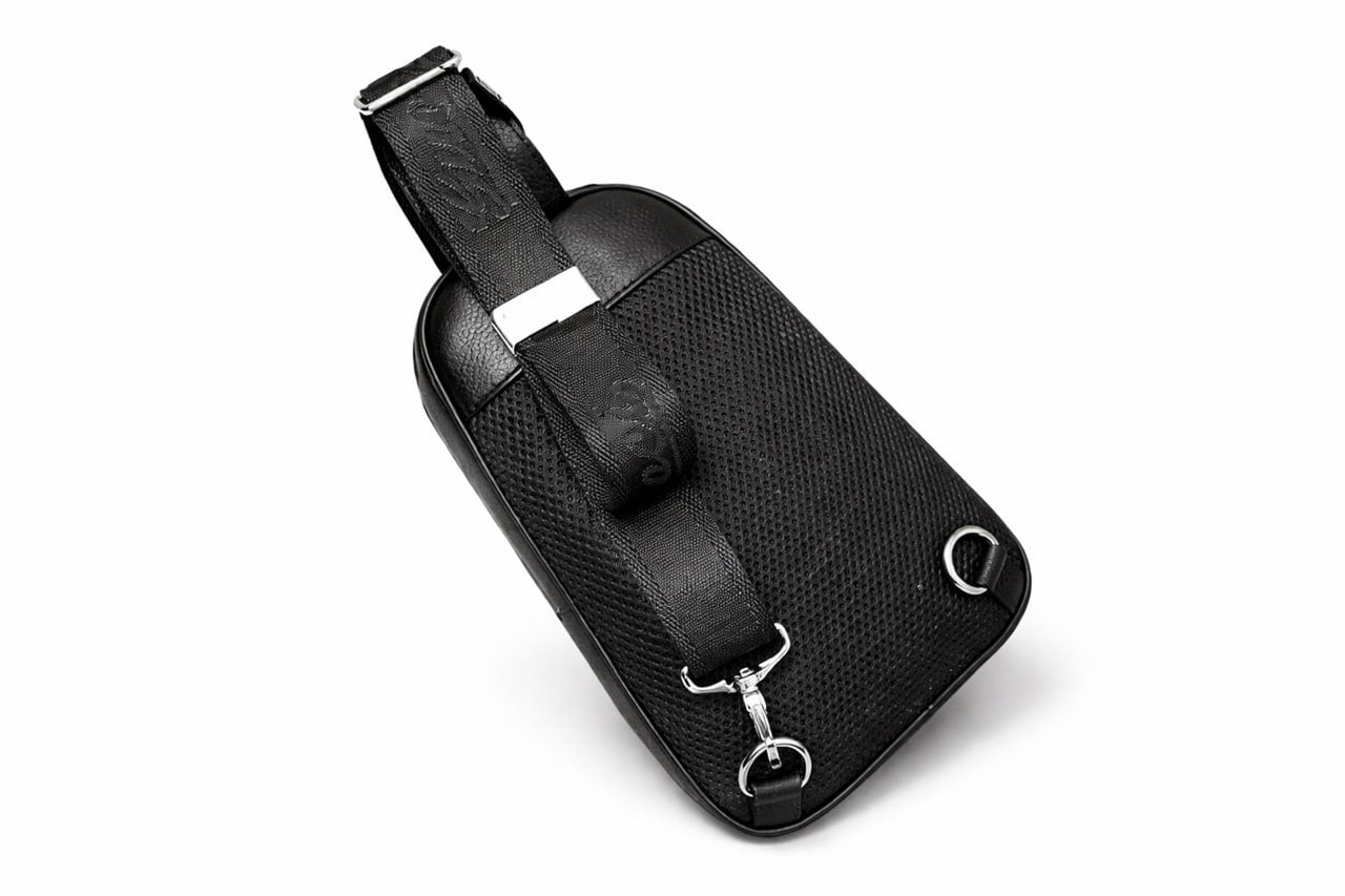 GG Embossed Leather Crossbody Bag – Black